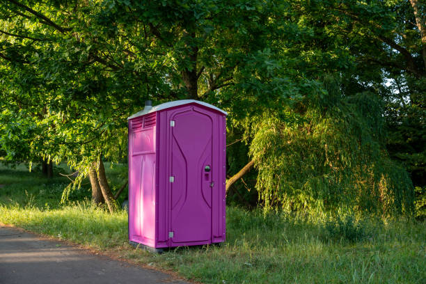 Portable Toilet Options We Offer in Pearisburg, VA